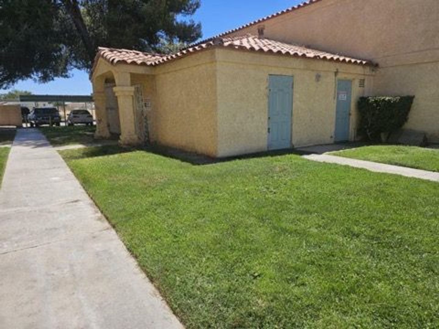 Adelanto Apartment: 11775 Bartlett Ave.