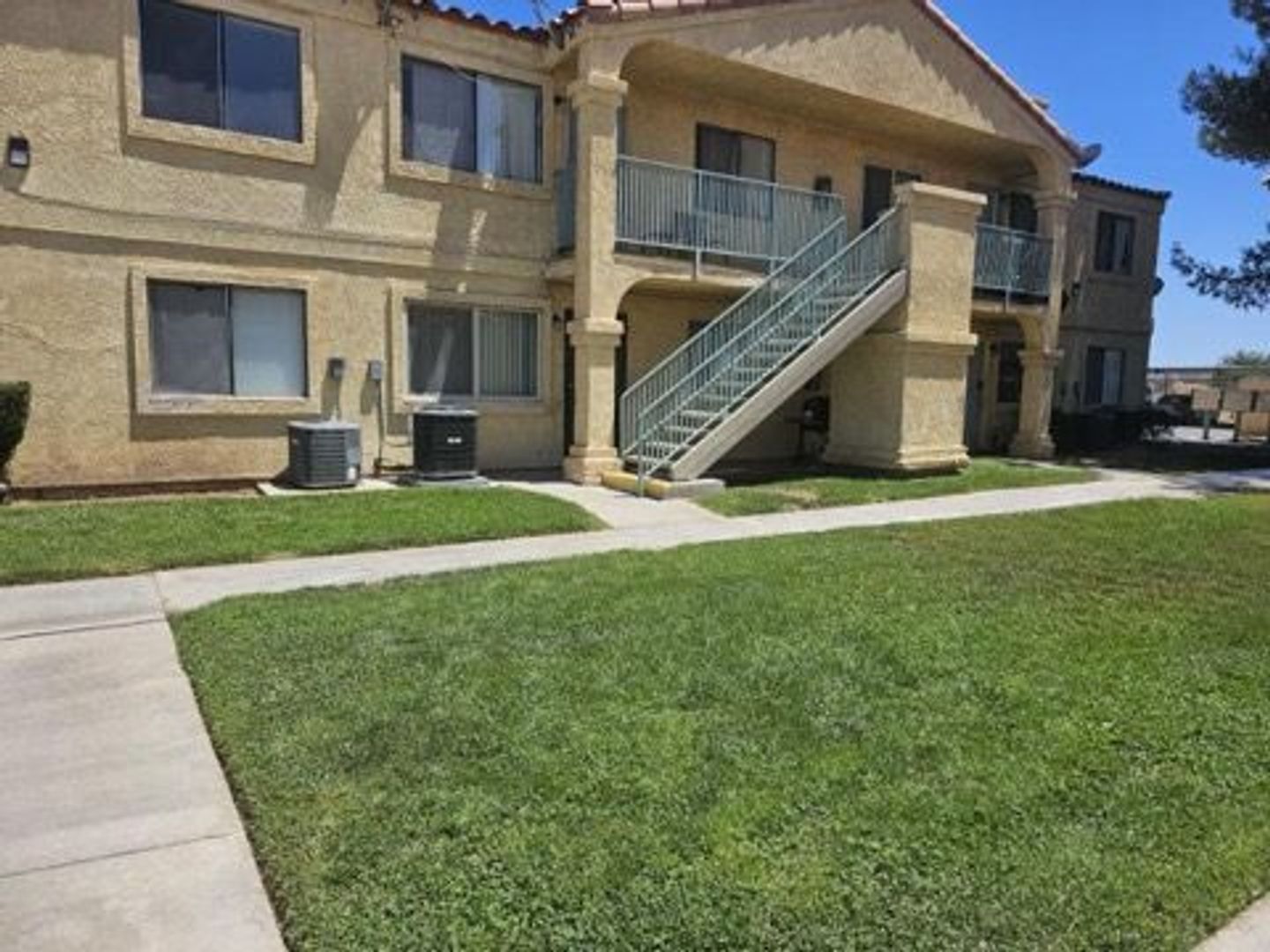 Adelanto Apartment: 11775 Bartlett Ave.