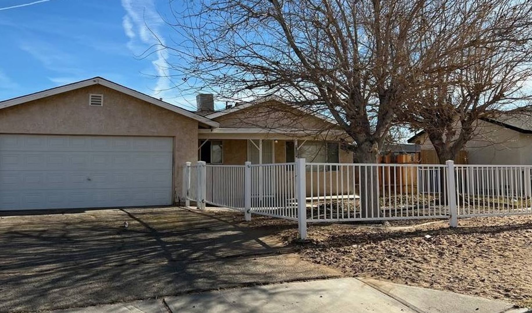 Adelanto House: 18219 Cherimoya Road