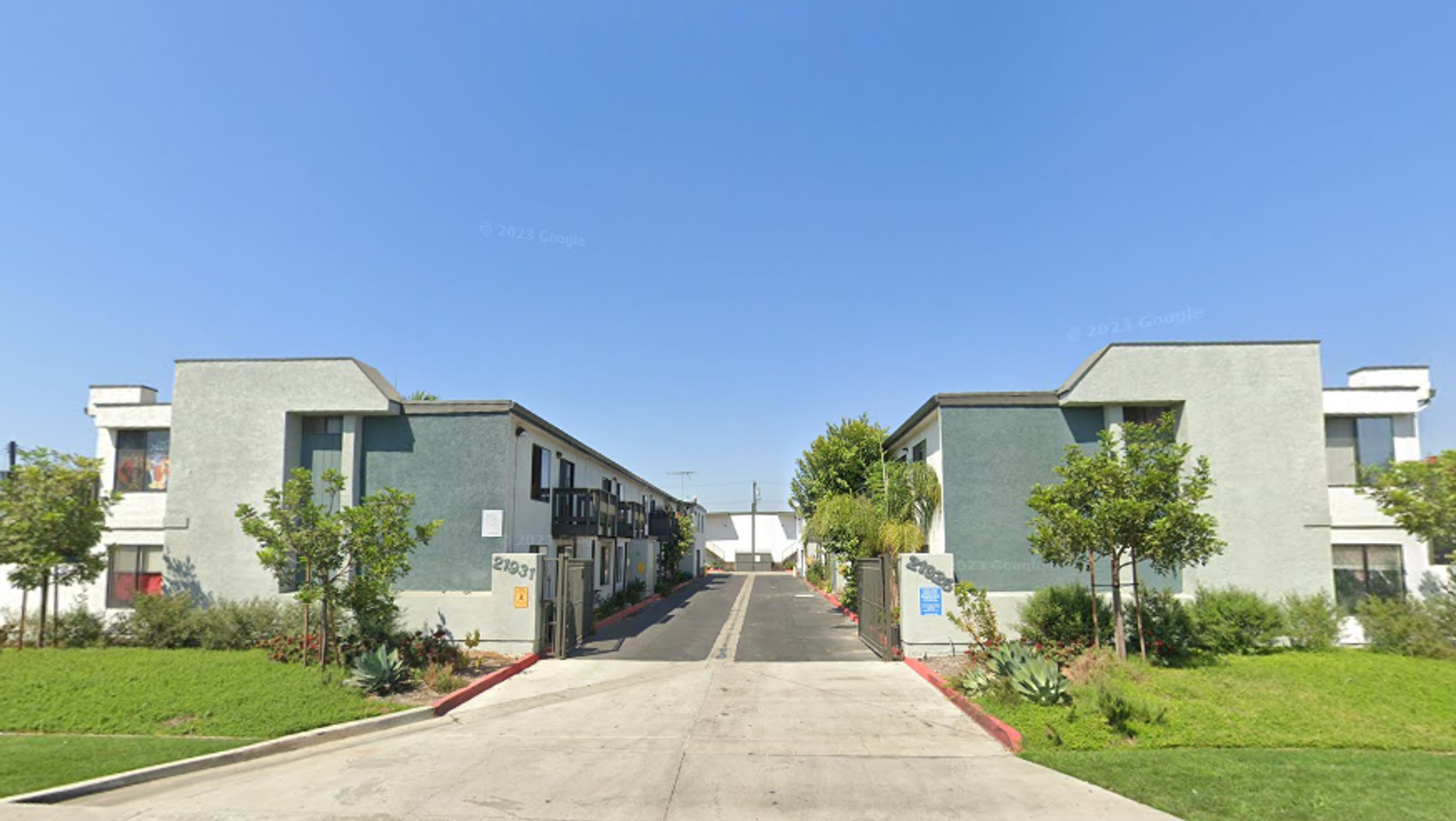 Hawaiian Gardens Apartment: 21925 - 21931 Claretta Ave