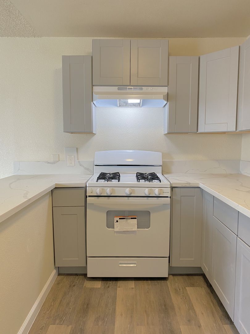 Adelanto Apartment: 18462 Montezuma St.