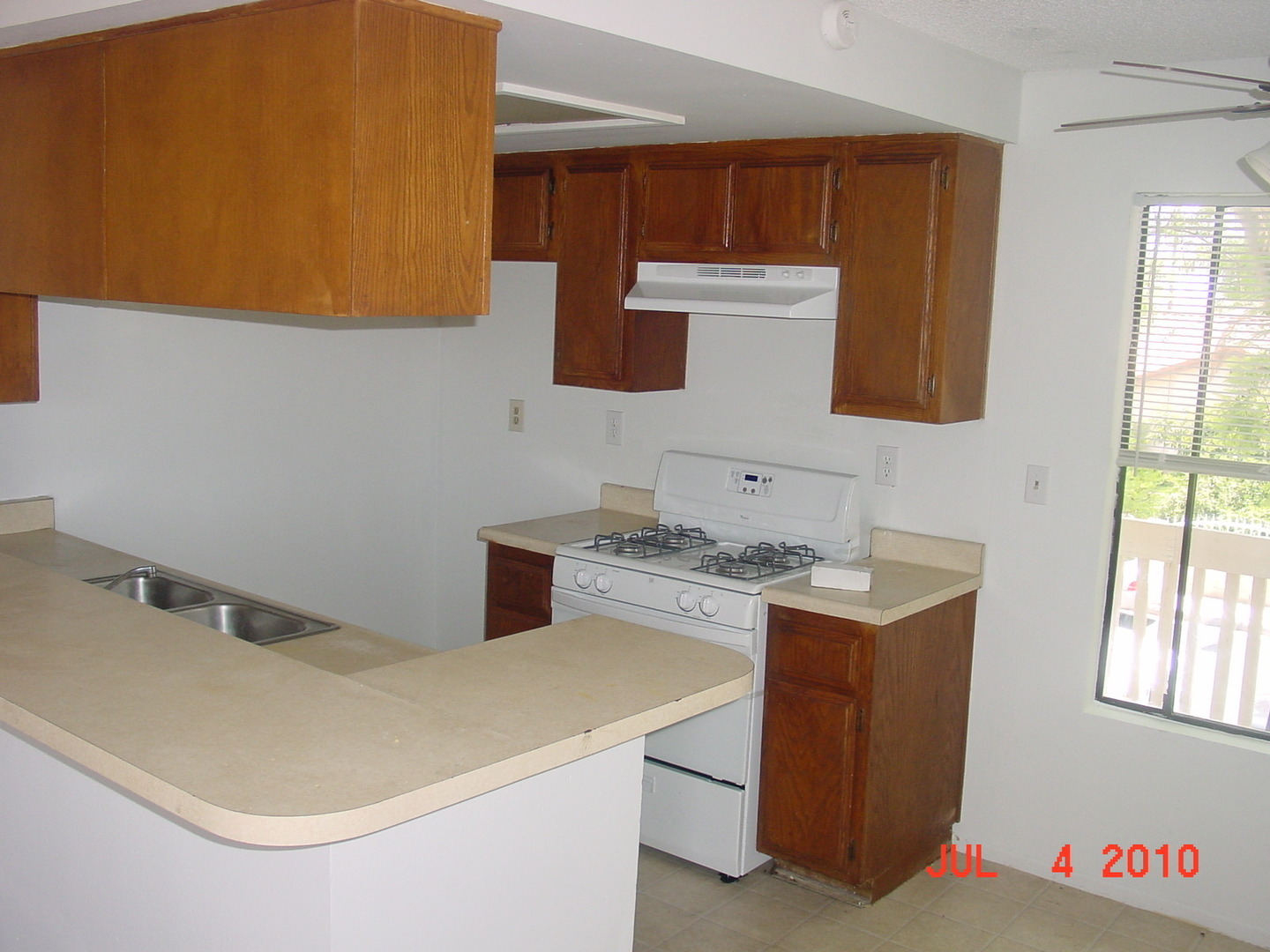 Hawaiian Gardens Apartment: 21925 - 21931 Claretta Ave