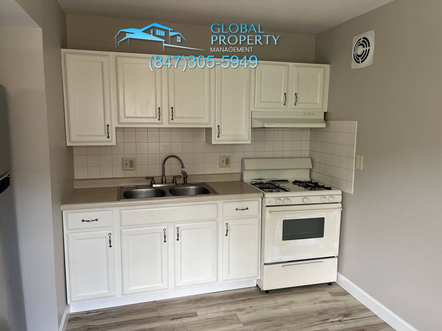 Fox Lake Apartment: 267 E Grand Ave