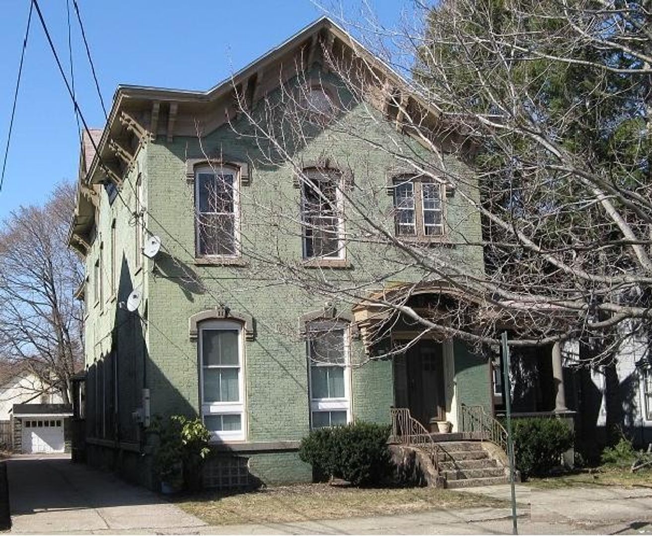 Erie Apartment: 312 West 9th Street