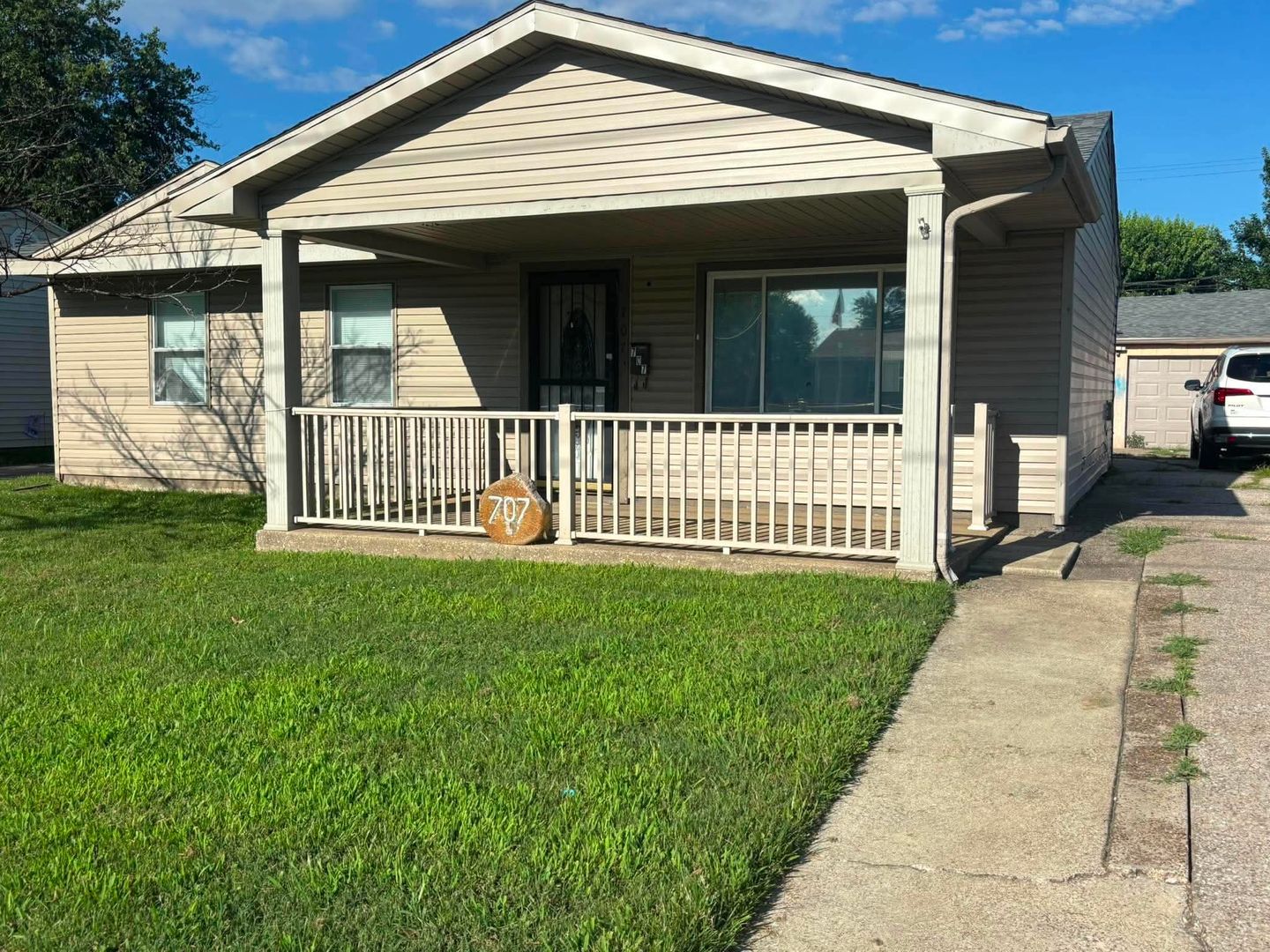 Owensboro House: 707 Carter Rd