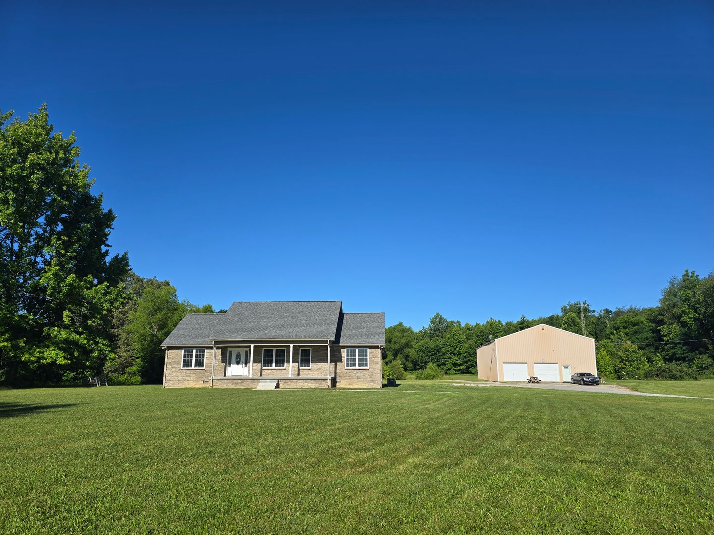 utica House: 10088 HWY 431