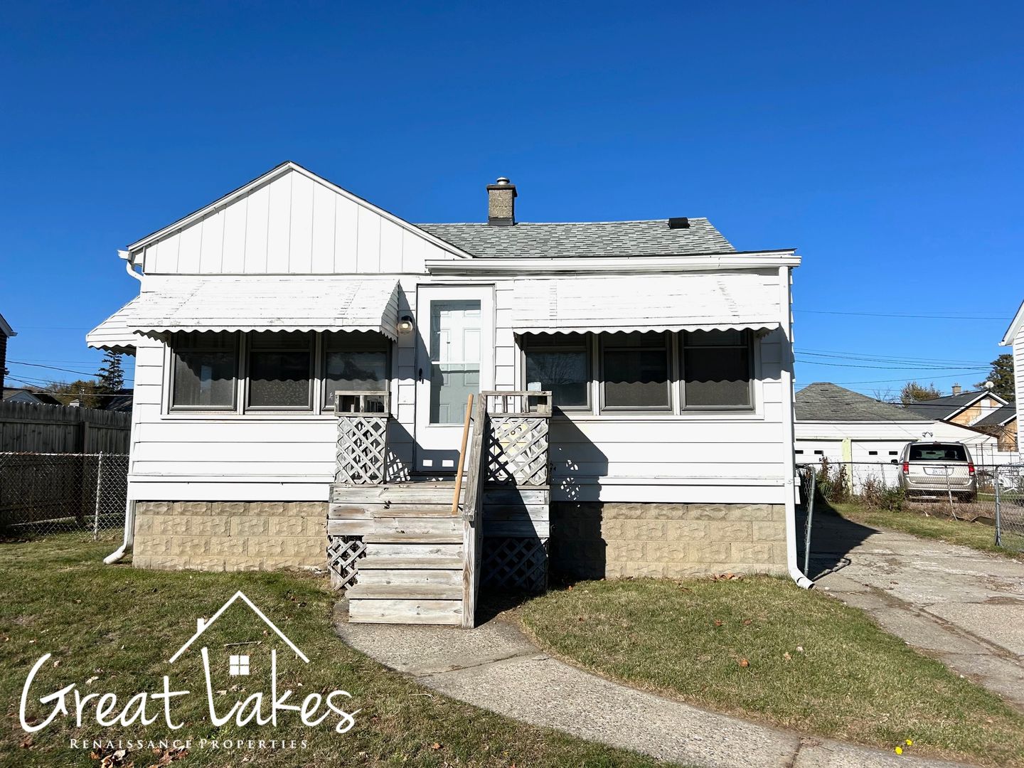 Warren House: 7565 Jackson Ave