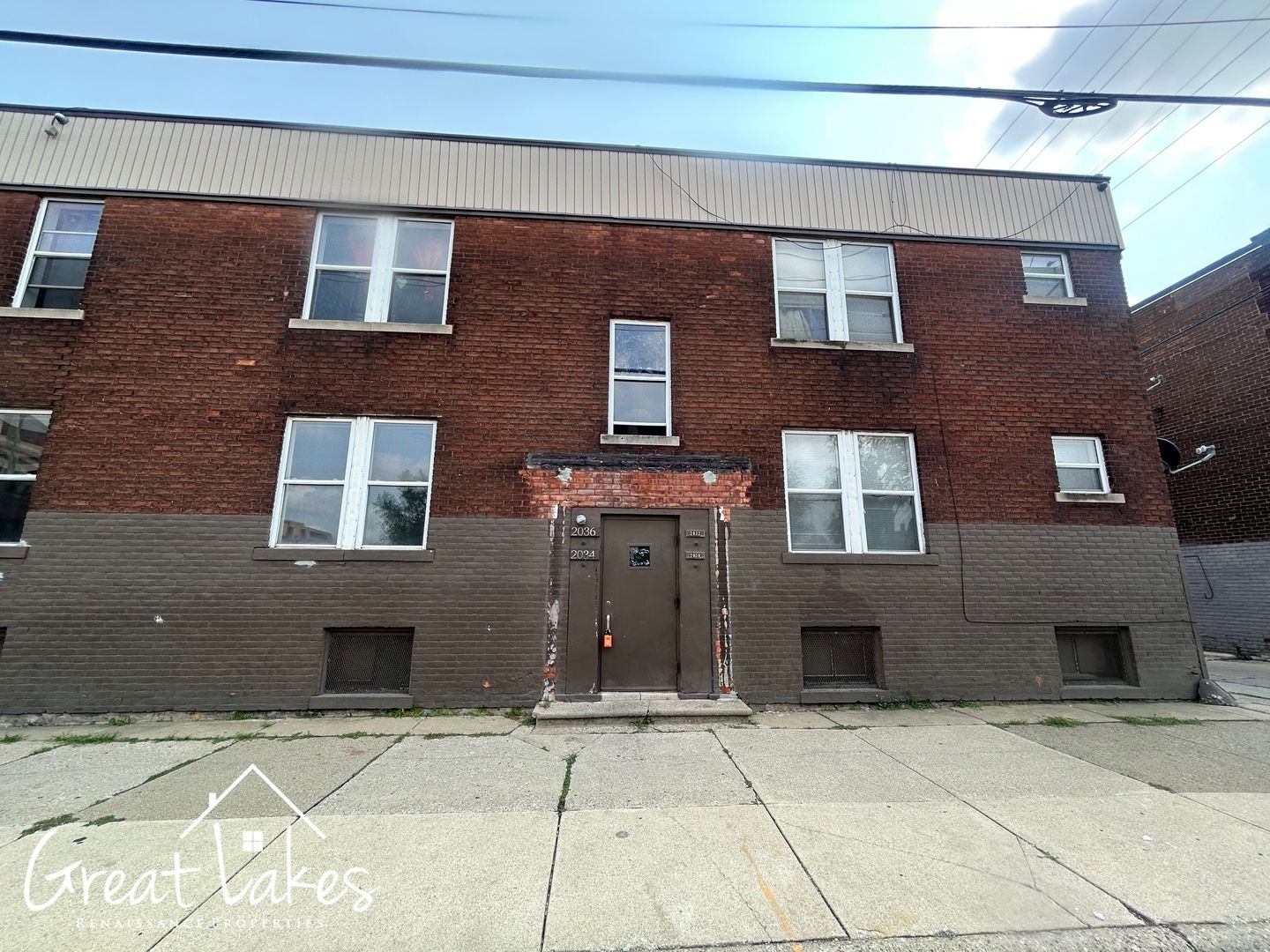 Detroit Apartment: 8133-8139 Senator St and 2030-2036 Mullane