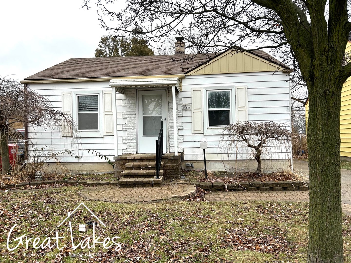 Eastpointe House: 24526 Brittany Ave