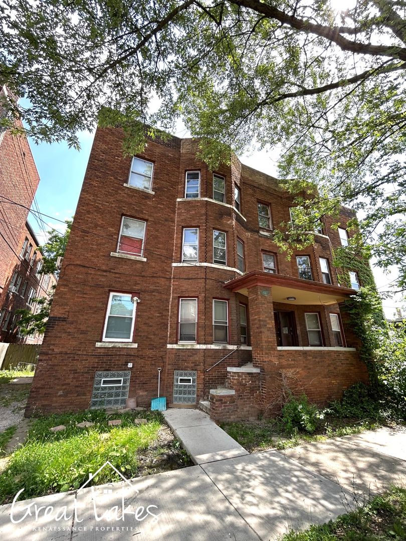 Detroit Apartment: 497 Prentis St