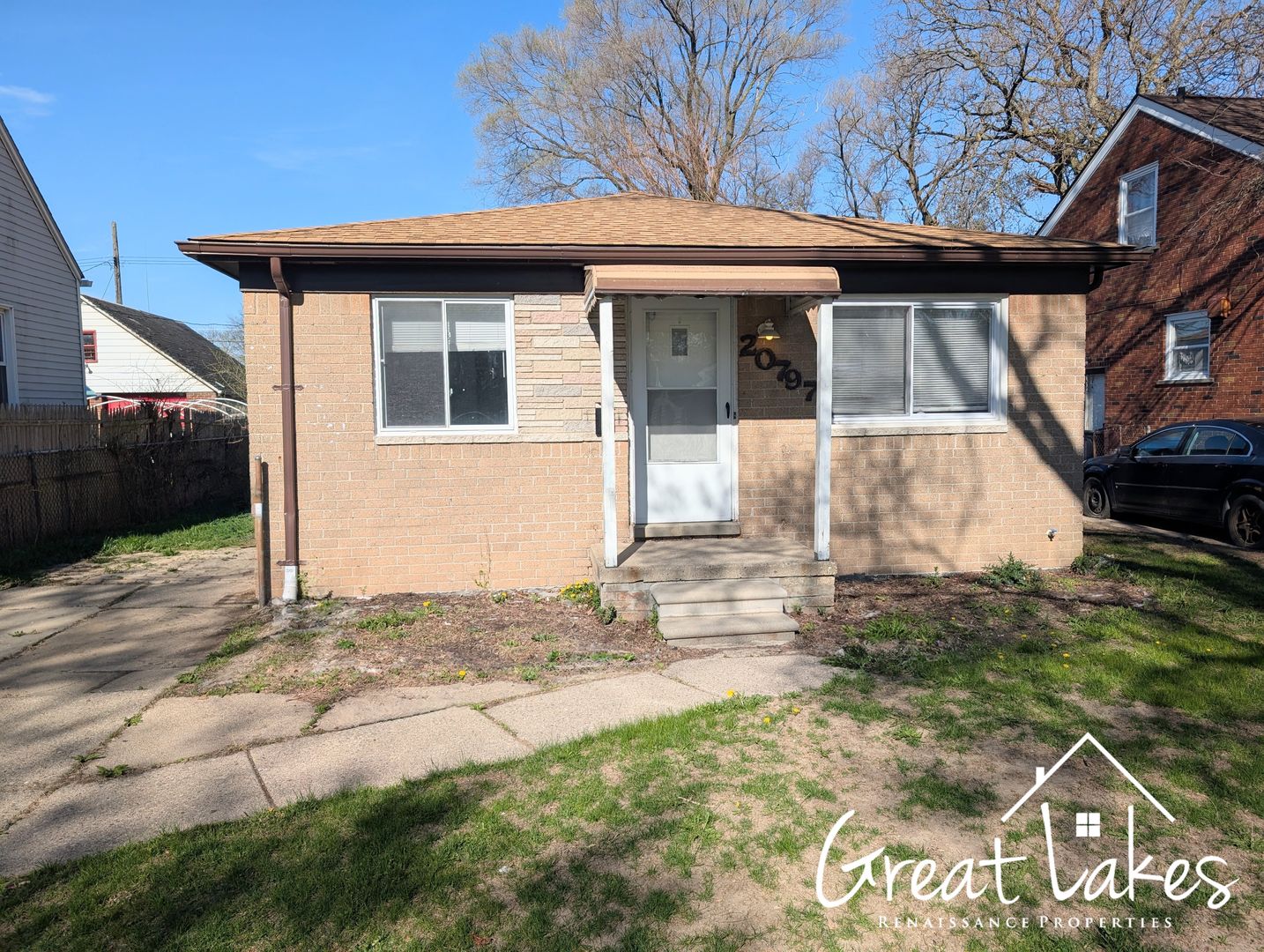 Warren House: 20797 Gentner St