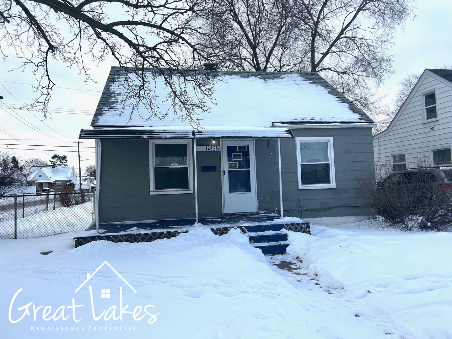 Warren House: 6898 Republic Ave