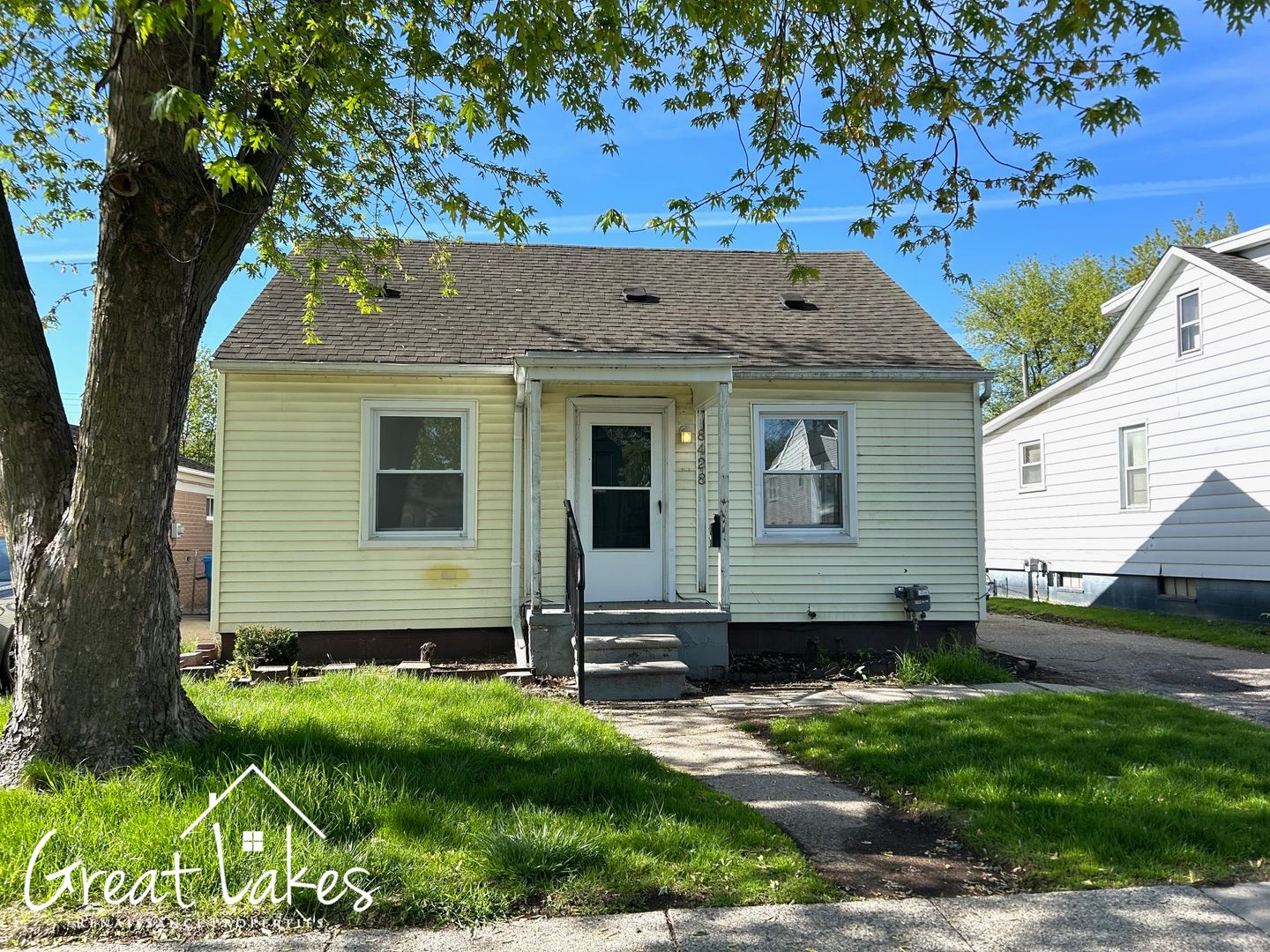 Warren House: 8428 Timken Ave