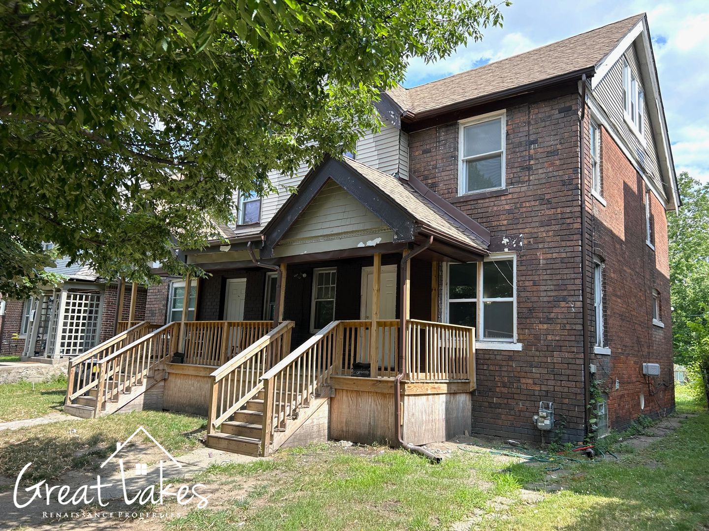 Detroit Apartment: 426-428 King St