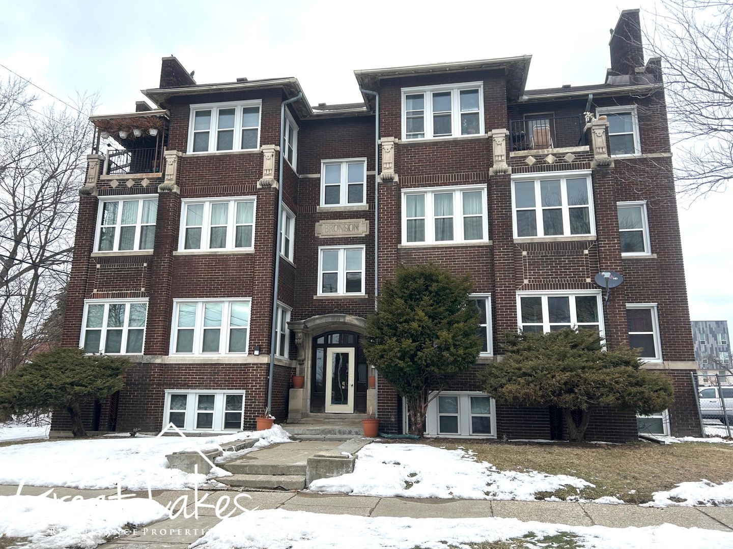 Detroit Apartment: 34 Hazelwood St