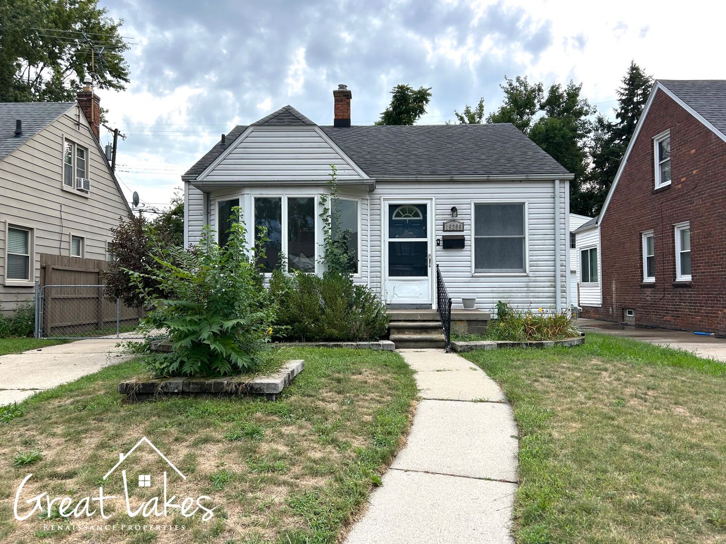 Eastpointe House: 16206 Forest Ave