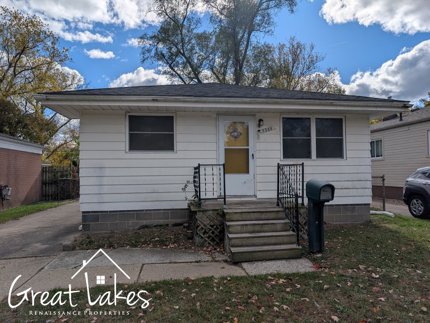 Warren House: 2368 Waltz Ave