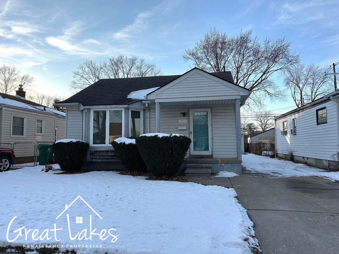 Eastpointe House: 24519 Lambrecht Ave