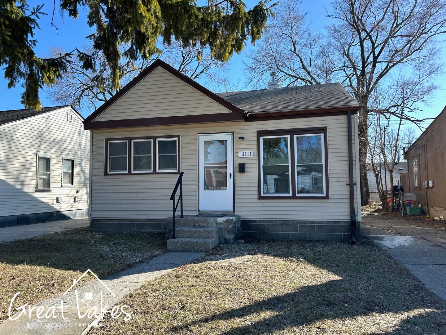 Warren House: 13018 Prospect Ave