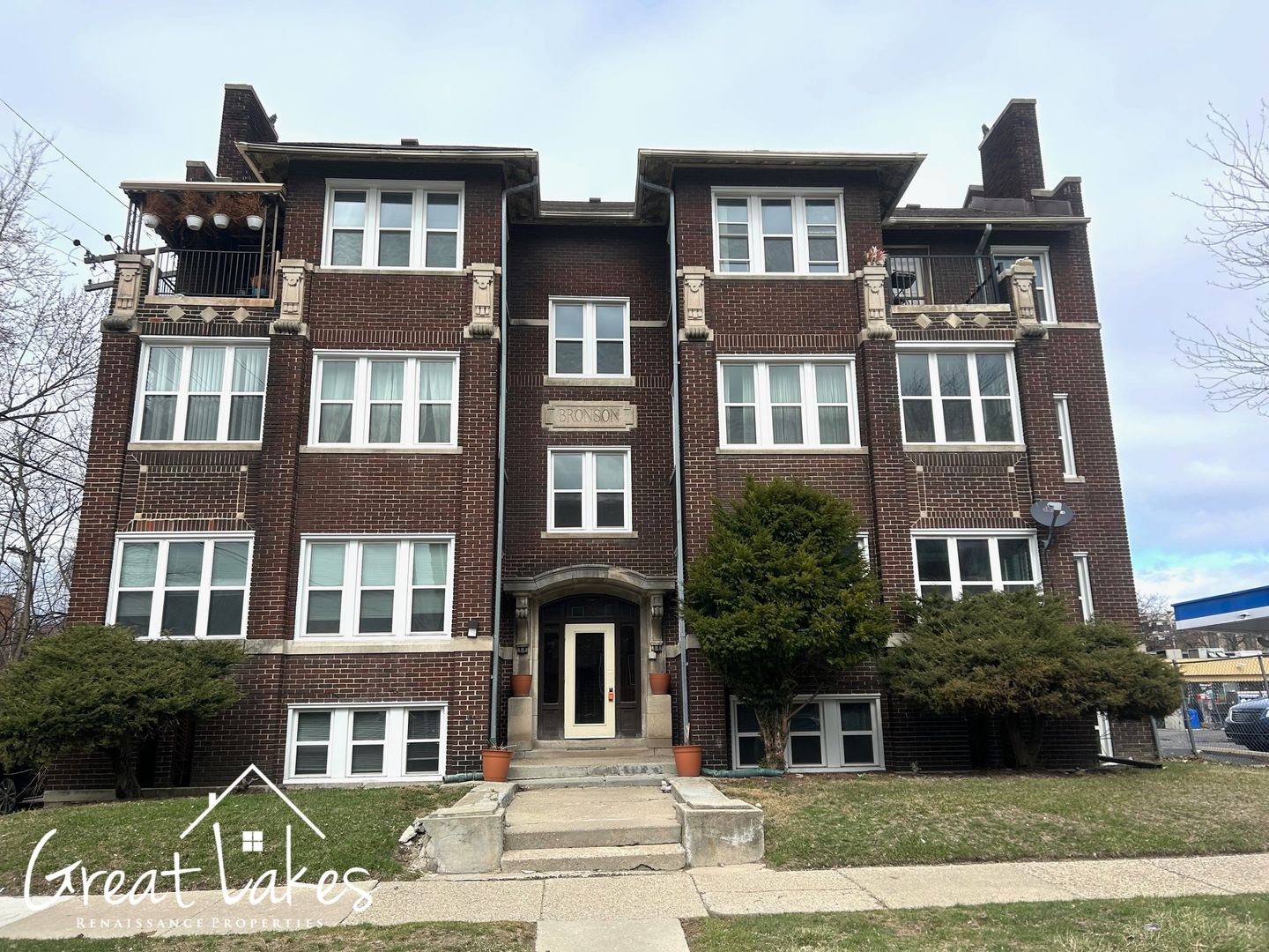 Detroit Apartment: 34 Hazelwood St