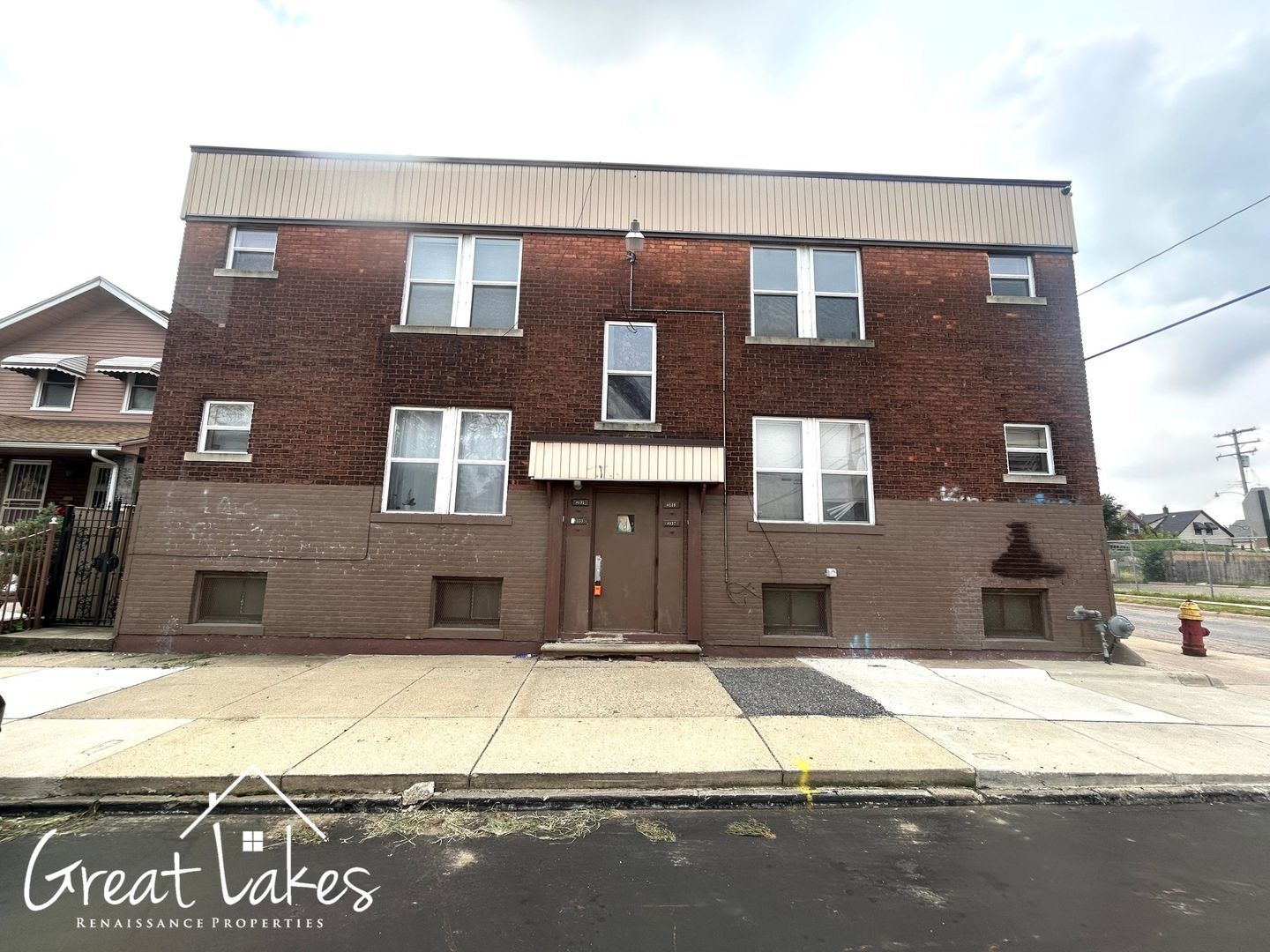 Detroit Apartment: 8133-8139 Senator St and 2030-2036 Mullane