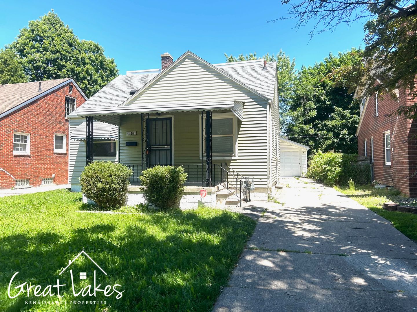 Harper Woods House: 20461 Kingsville St