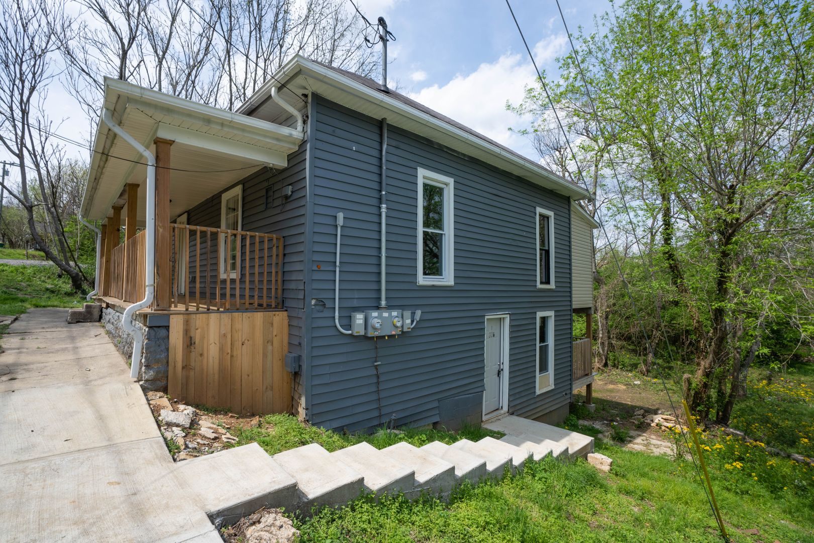 Lewisburg House: 326 Maple Street, Unit B