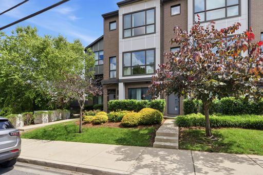 12 South Living, Reimagined — Modern 3BD/3.5BA Townhome with 2 Car Garage. Washer Dryer Included | $500 Rent Credit, Lease by Sept 1st! – photo 1