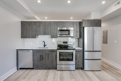 Newly Constructed 1 Bedroom – photo 1