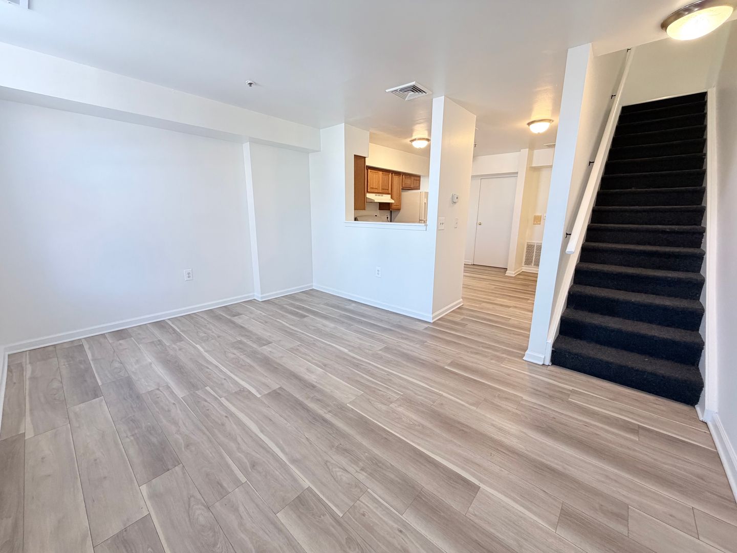 Philadelphia Apartment: 4046-52 Ogden St