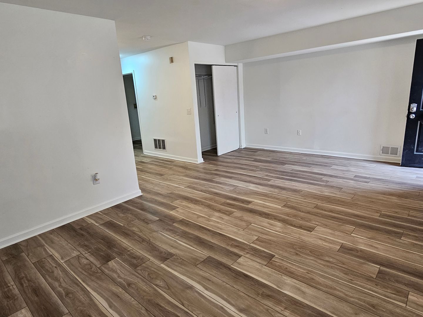 Philadelphia Apartment: 4007-4011 Aspen St