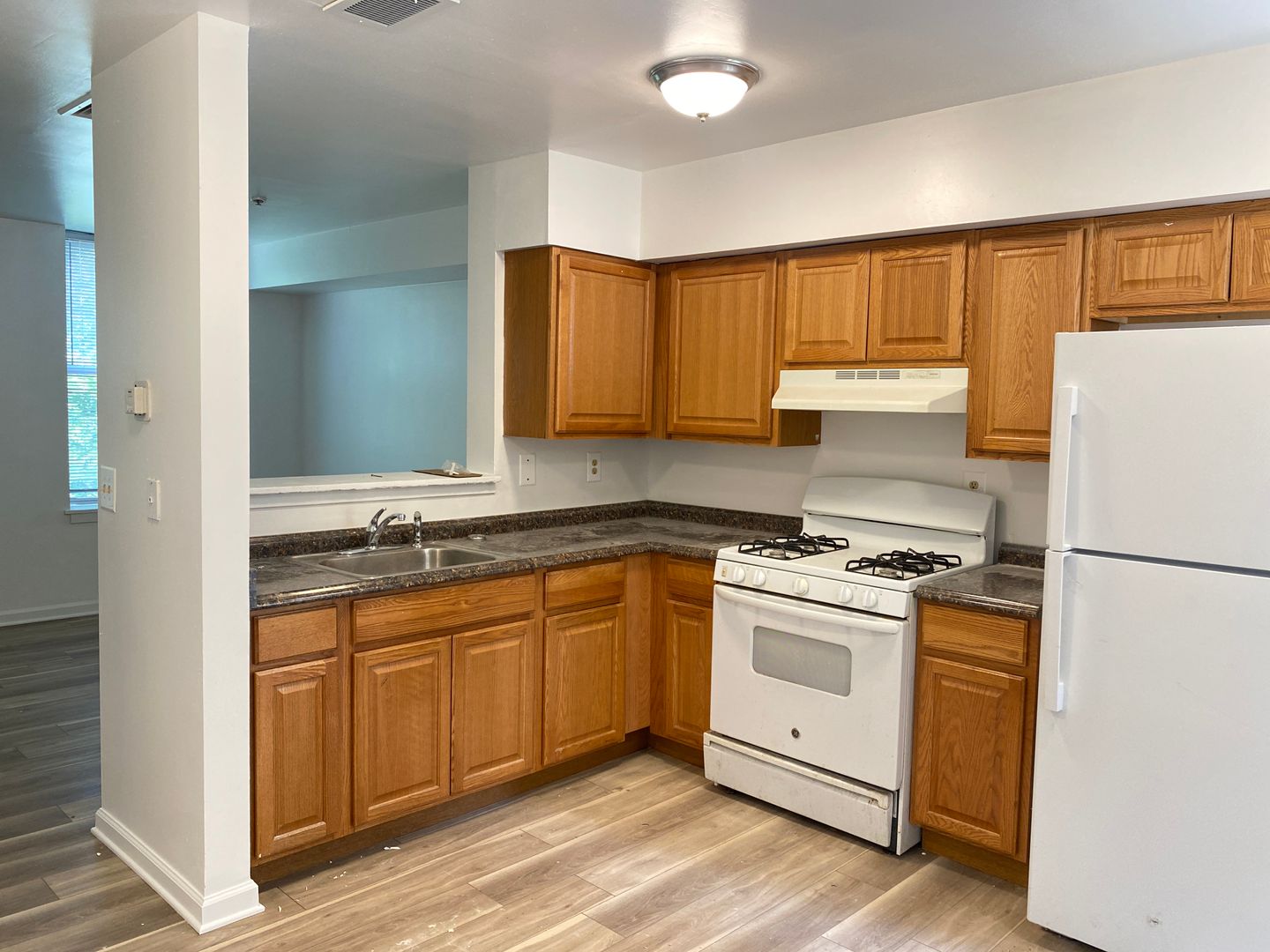 Philadelphia Apartment: 4046-52 Ogden St