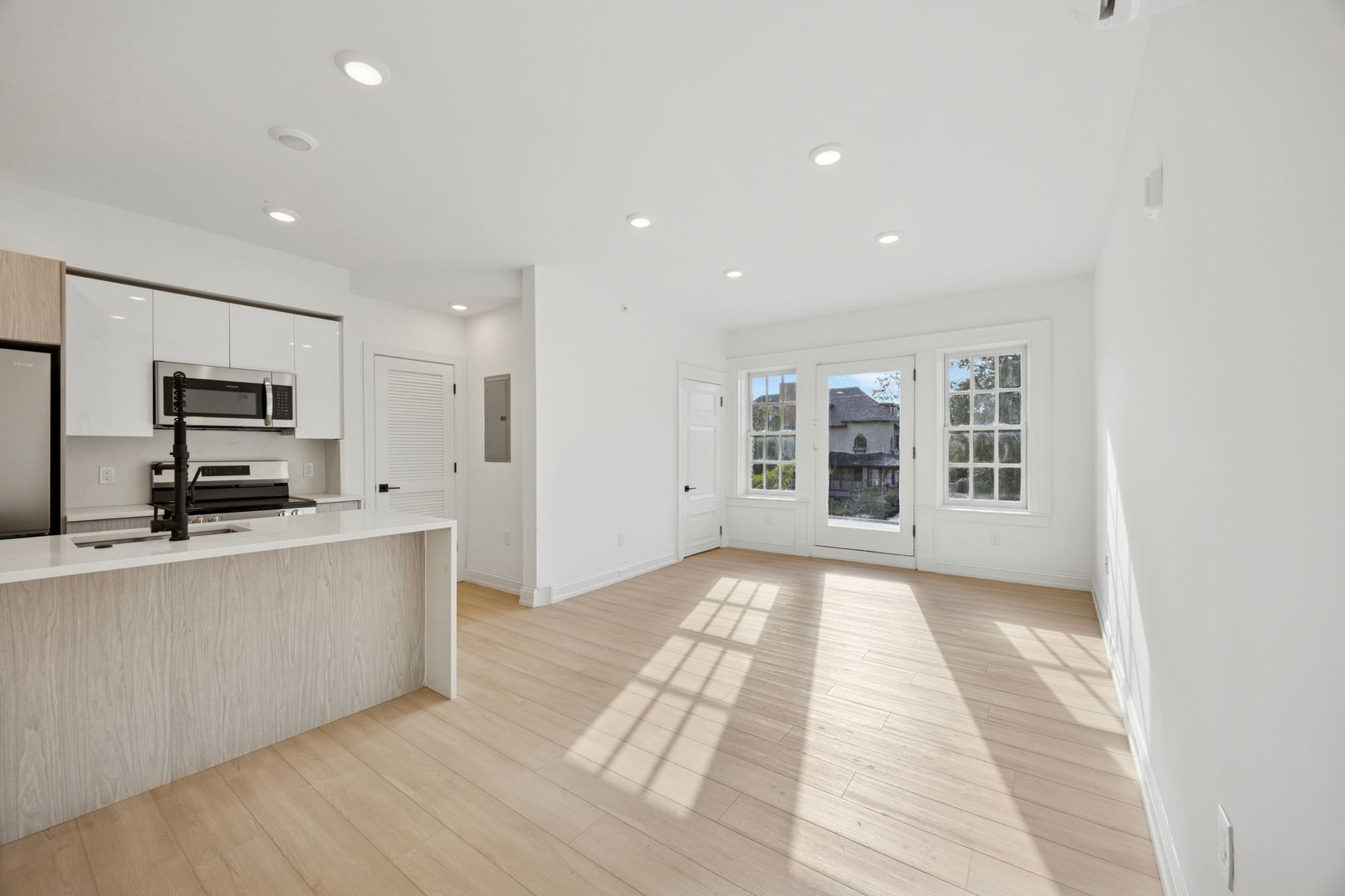 Philadelphia Apartment: 6399 Drexel Rd