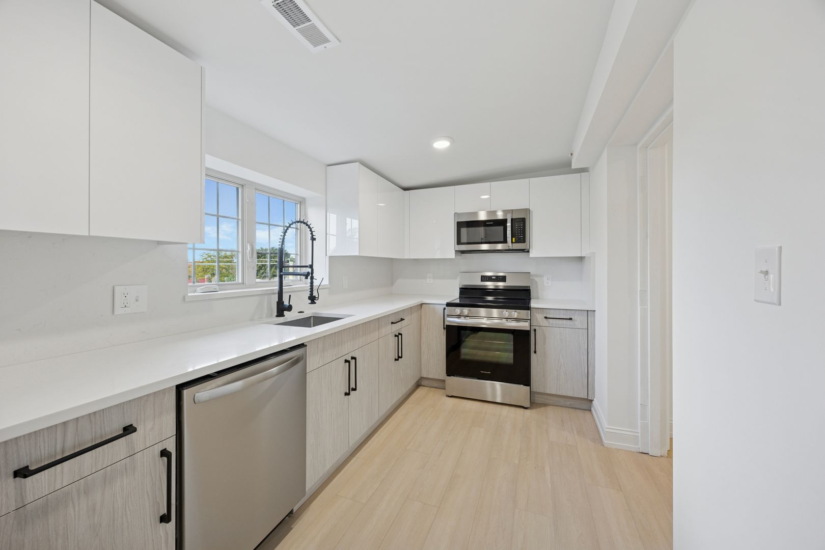Philadelphia Apartment: 6399 Drexel Rd
