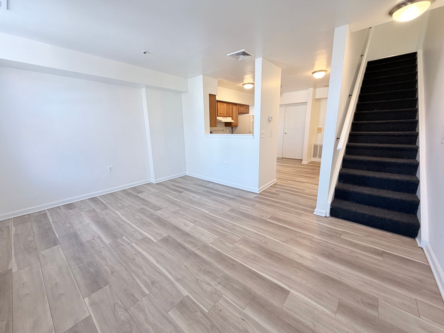 Philadelphia Apartment: 4046-52 Ogden St