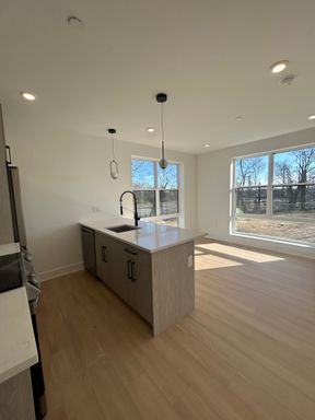 1 Bed 1 Bath Rental at 881 N 40th St - 407, Philadelphia, PA – photo 1