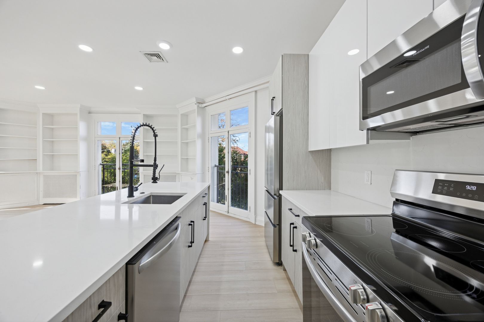 Philadelphia Apartment: 6399 Drexel Rd