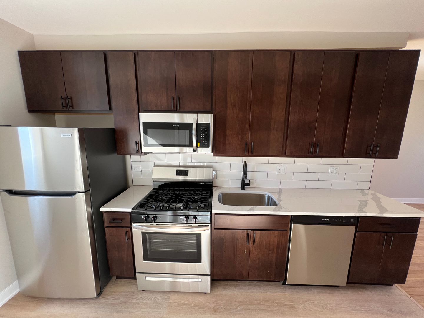 Chicago Apartment: 3501-07 W. Sunnyside