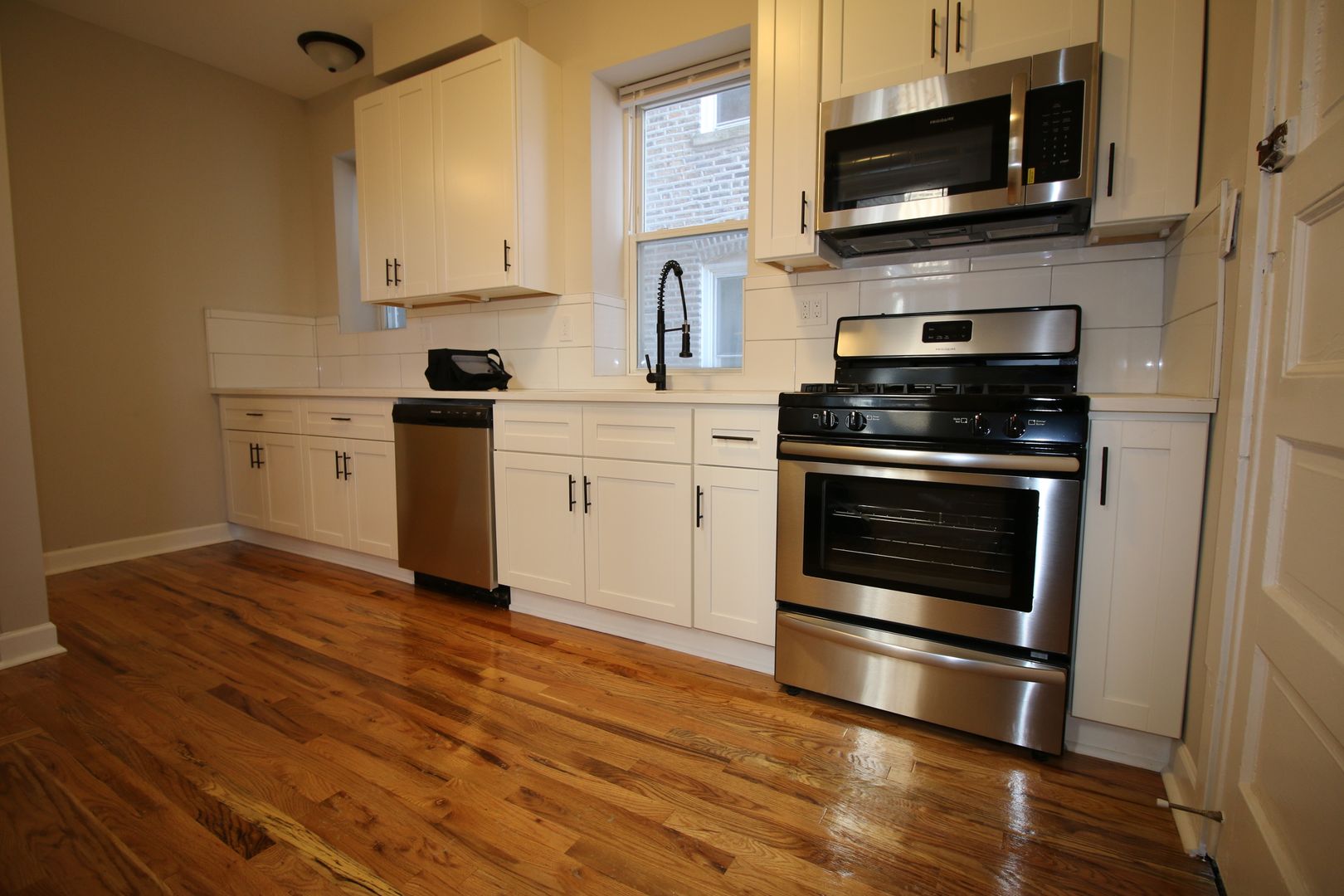 Chicago Apartment: 4830-32 N. Drake Ave.