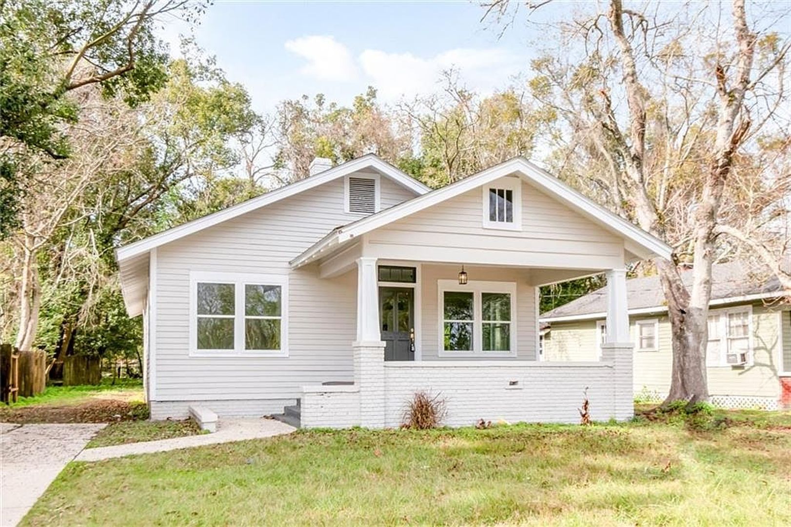 Mobile House: 704 Marine Street