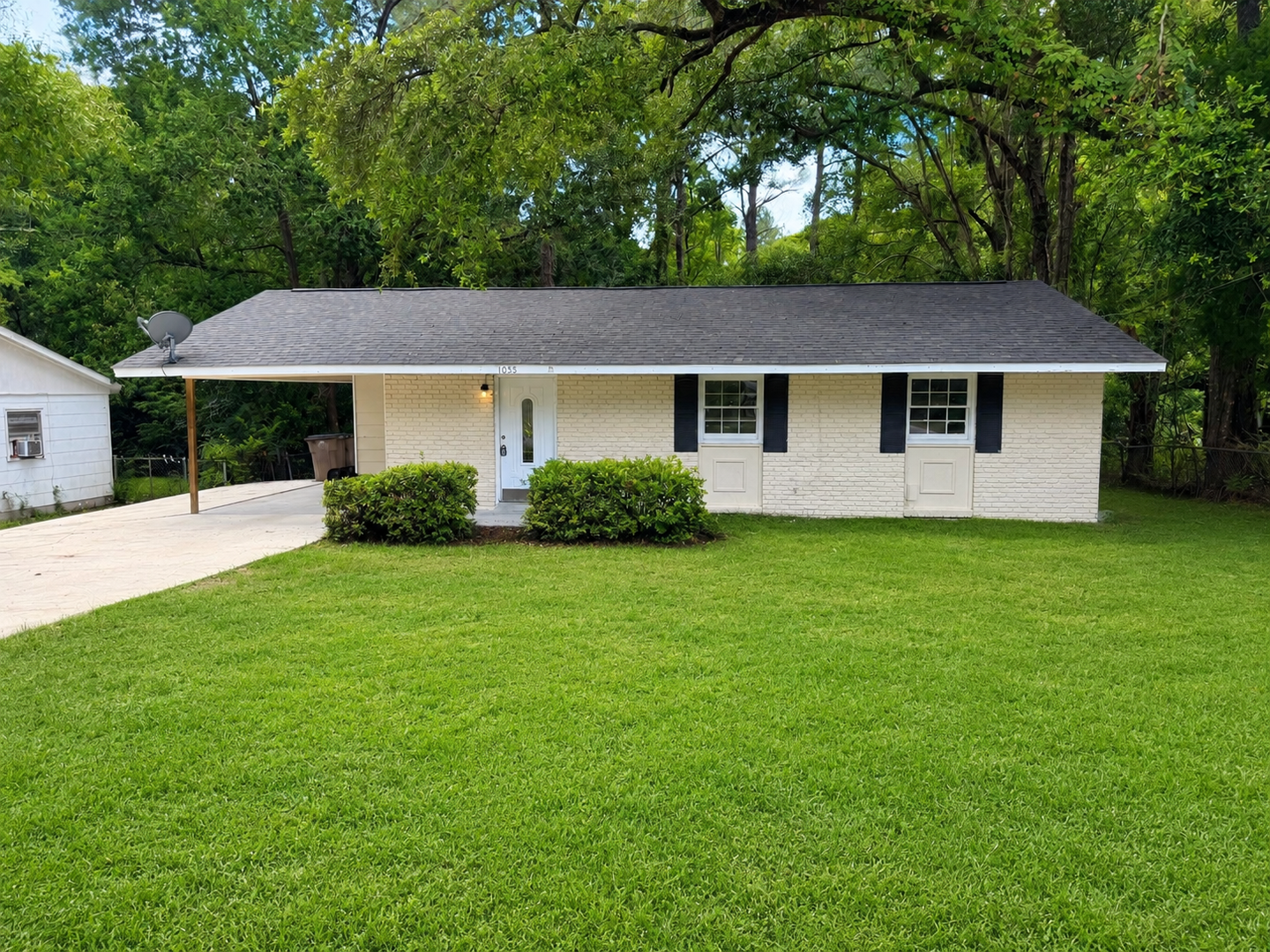 Mobile House: 1055 Anders Dr