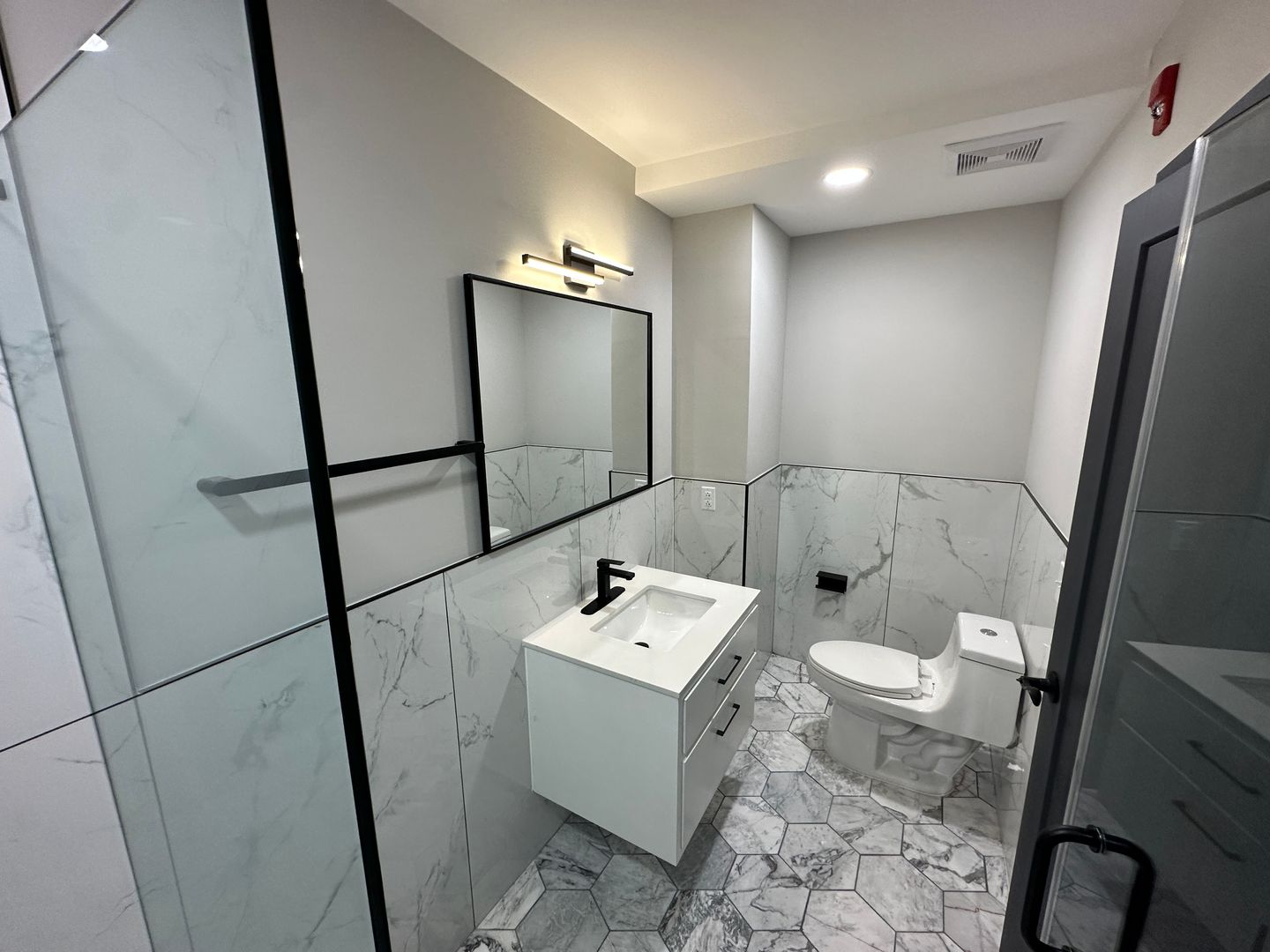 Philadelphia Apartment: 3564 Ruth St