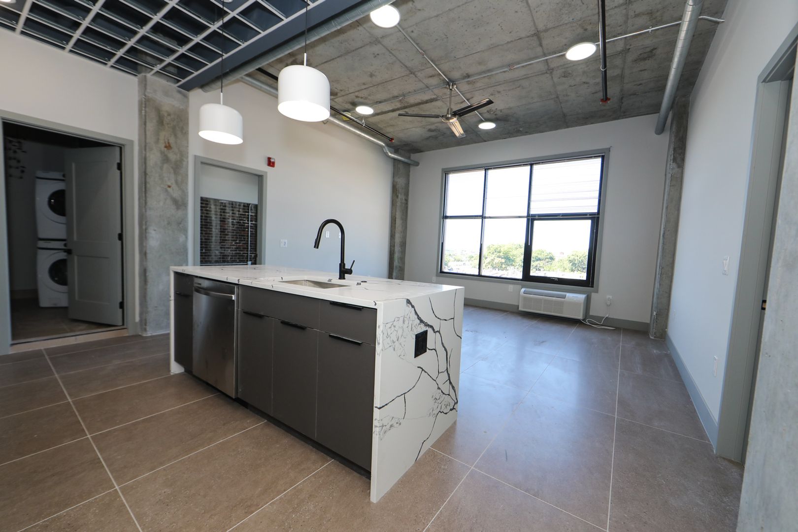 1810 E Venango St 504, Philadelphia, PA 19134