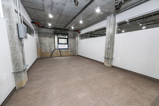 Fall in Love with our Commercial Flex Space – photo 1