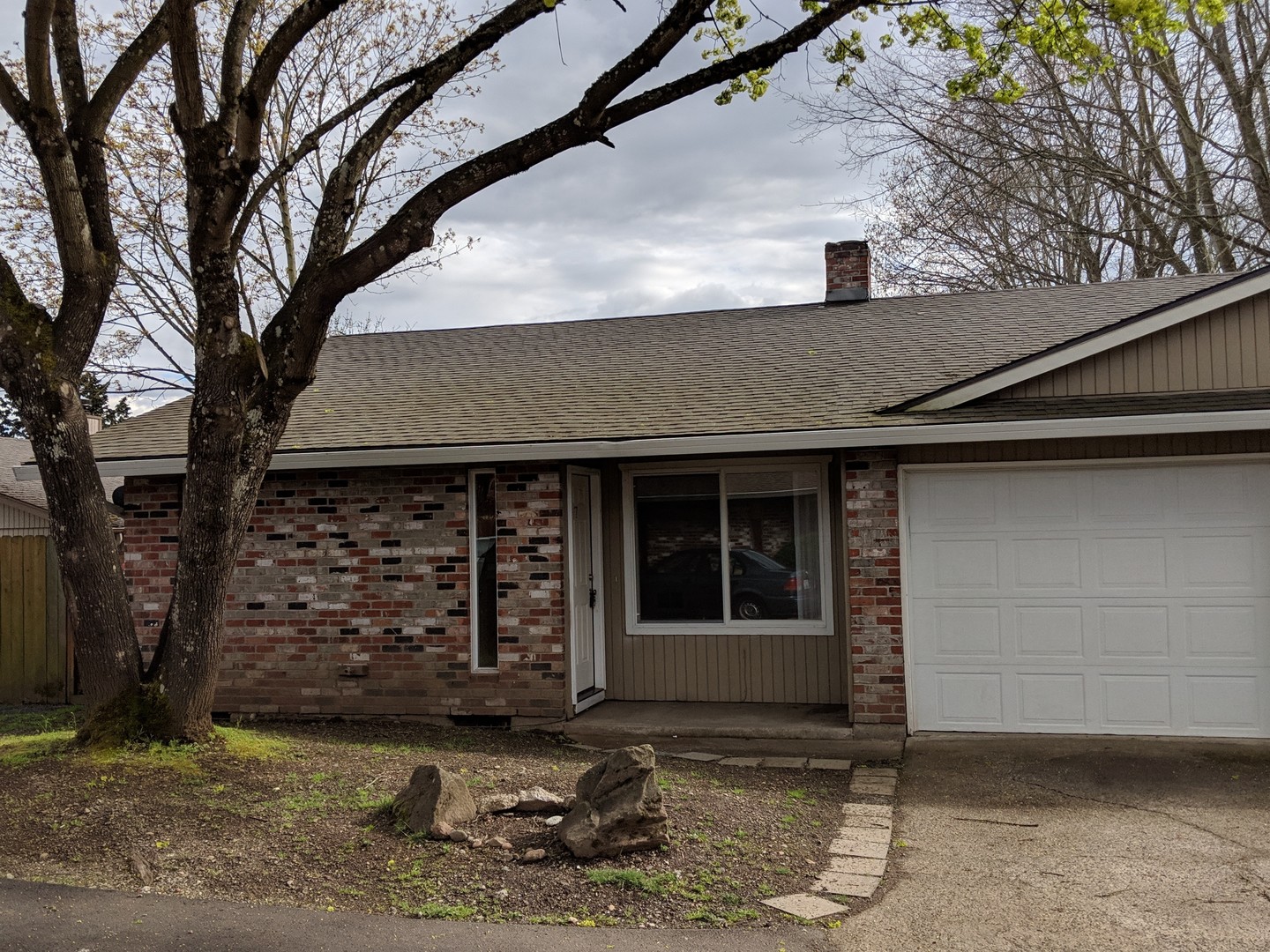 Vancouver Apartment: 3341 NE 57th Avenue