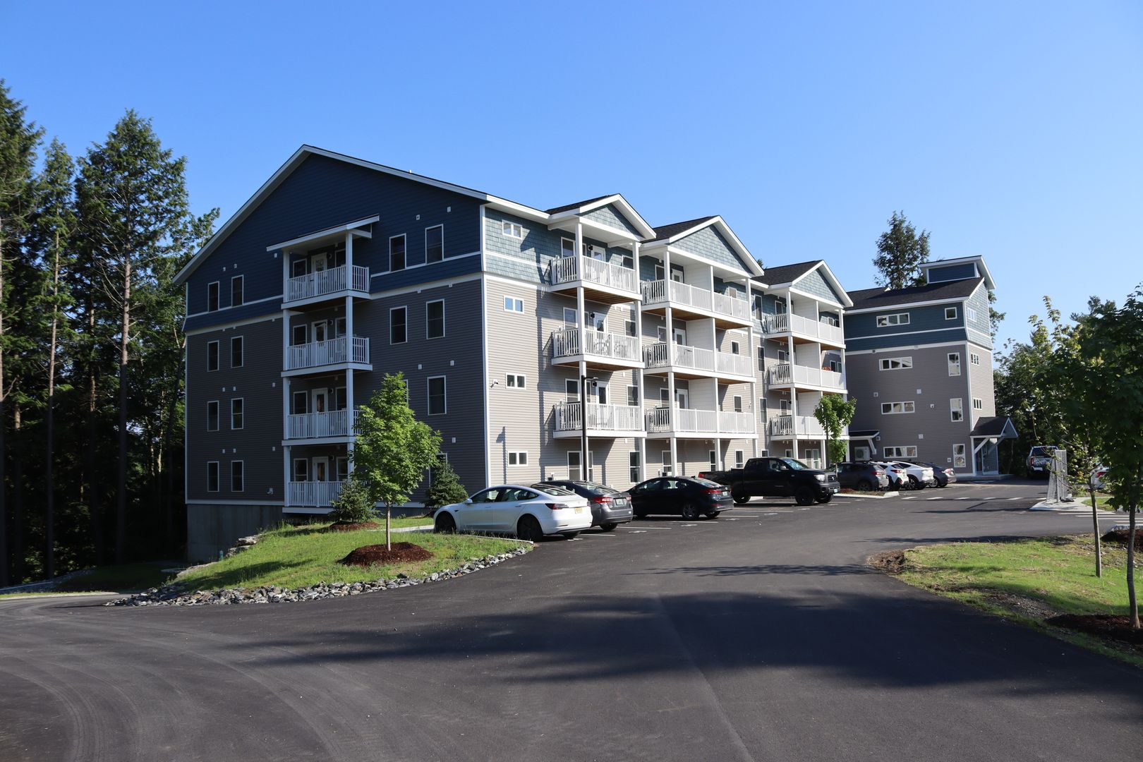 Morristown Apartment: 4 Gordon Lane