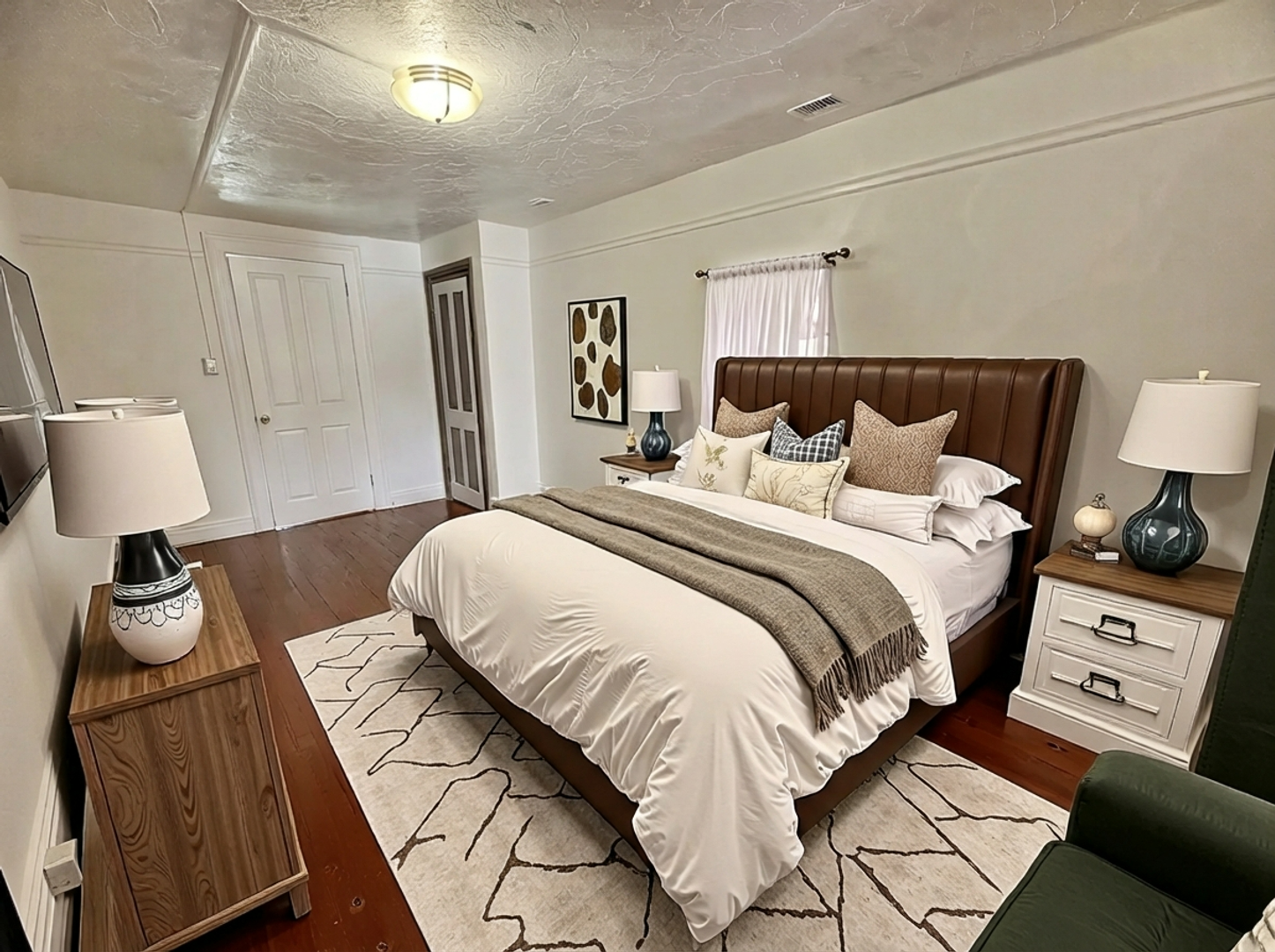 York Apartment: 342 N Newberry Street