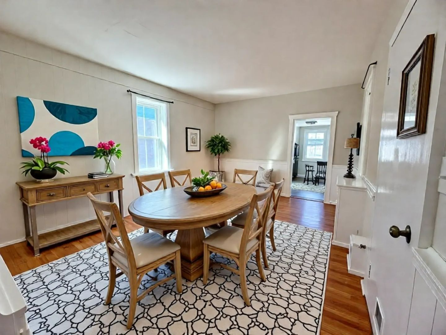 Manheim House: 20 W. Gramby St