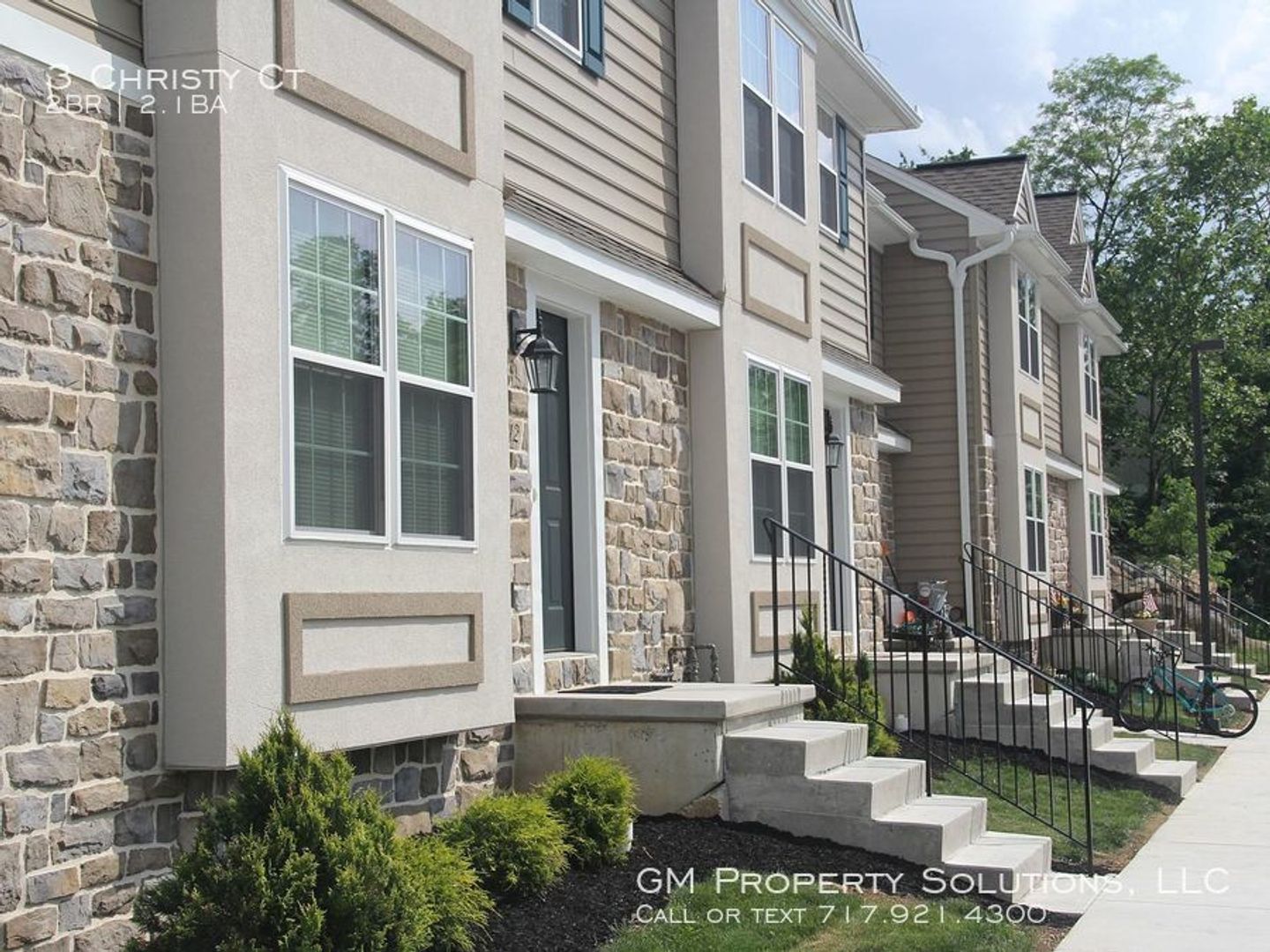 Elizabethtown House: 3 Christy Court