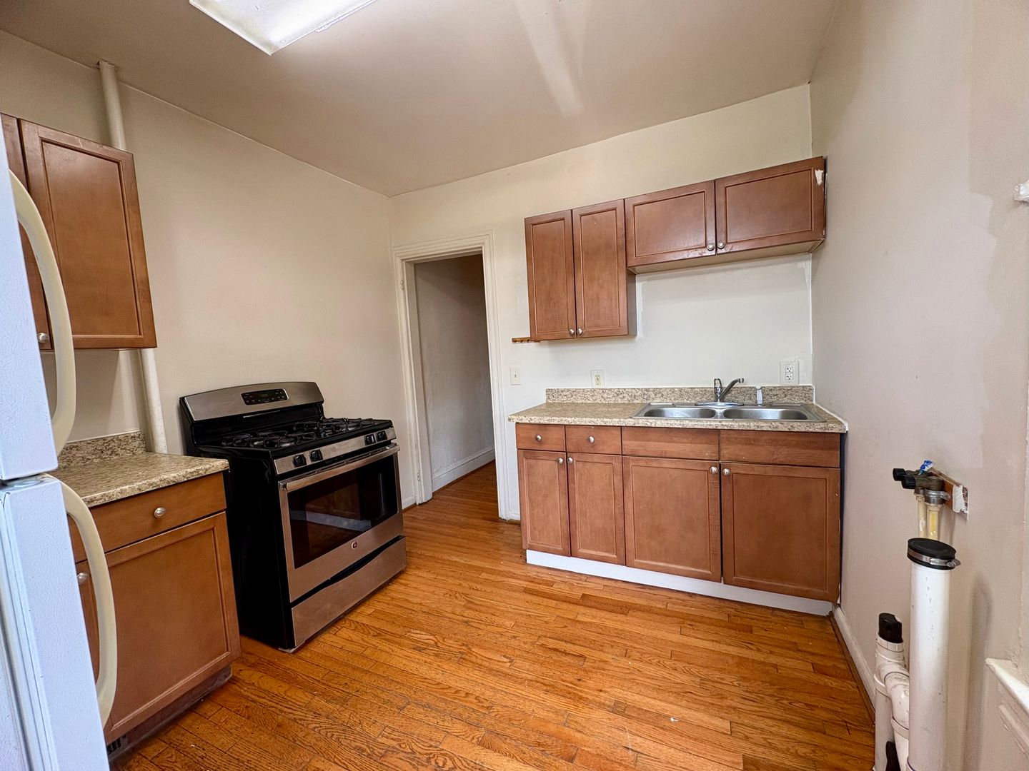 York Apartment: 118 S Richland Ave